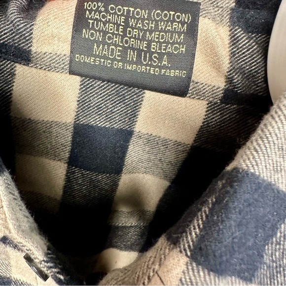 The Vermont Flannel Co Classic Buffalo Flannel Shirt - NWOT - Picture 4 of 4